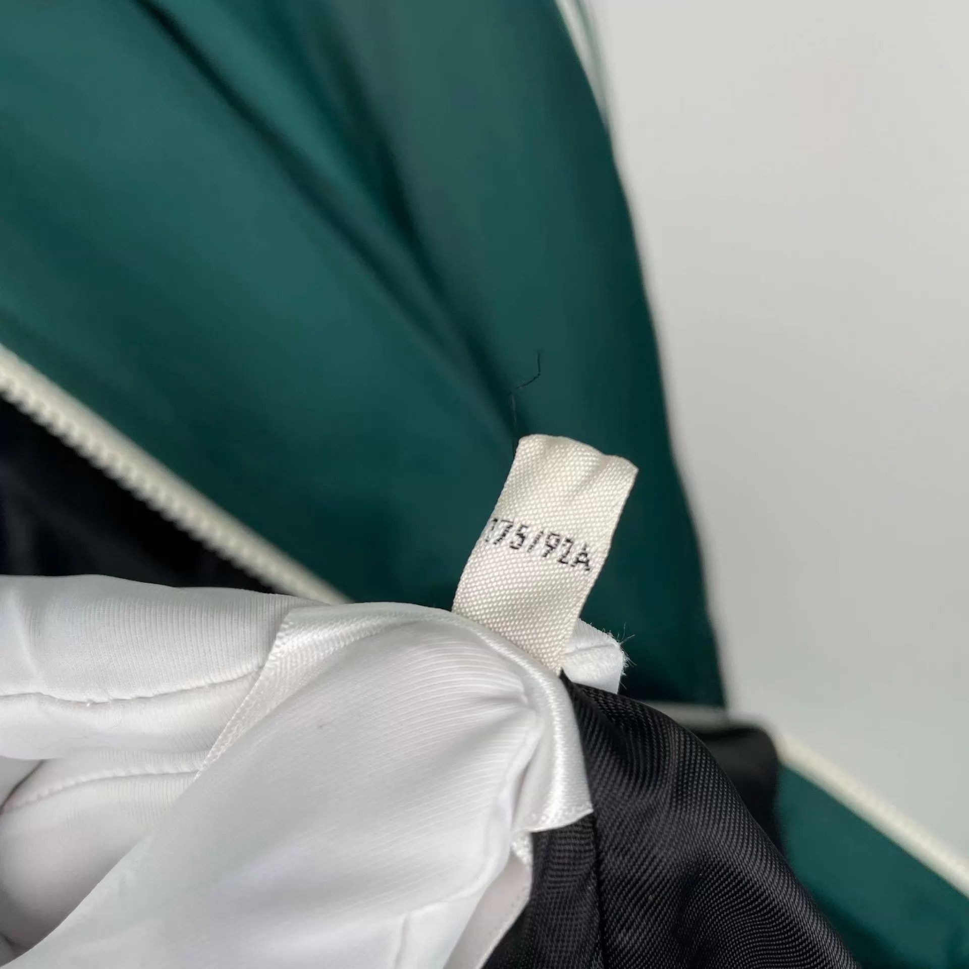 Celine Celine Polyester Green L Jacket 260419JCLXH22 Size US L / EU 52-54 / 3 - 7 Thumbnail