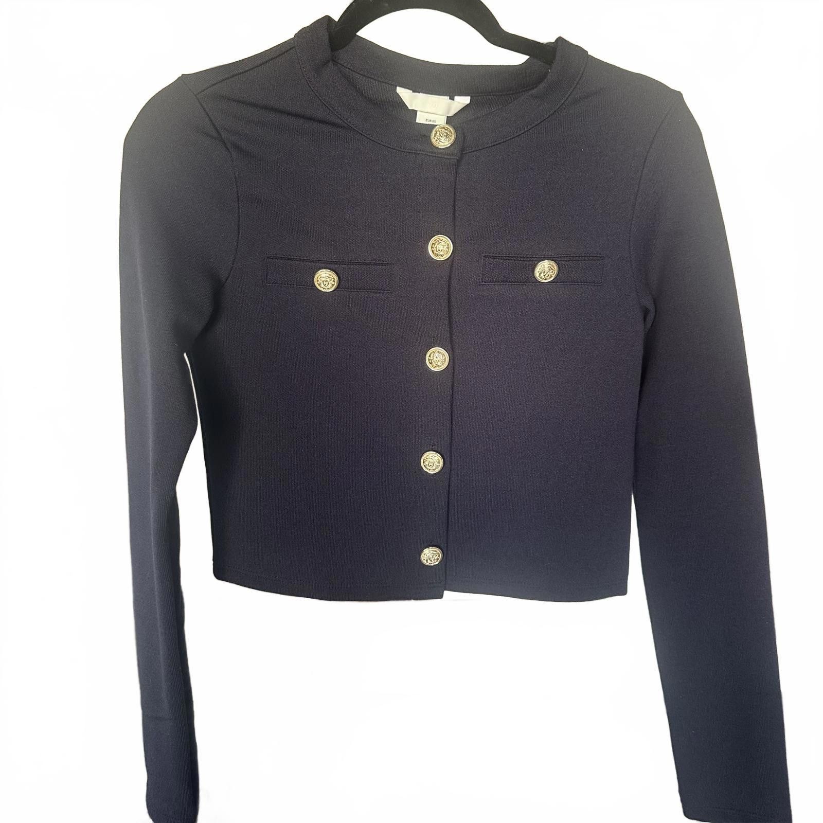 H&M H&M XS Chic Cropped Button-Up Cardigan Size XS / US 0-2 / IT 36-38 - 1 Preview