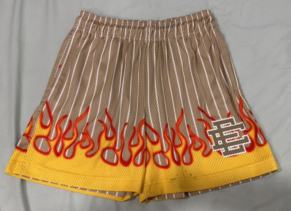 Eric Emanuel Eric Emanuel stripe flame fire shorts Size US 30 / EU 46 - 1 Thumbnail