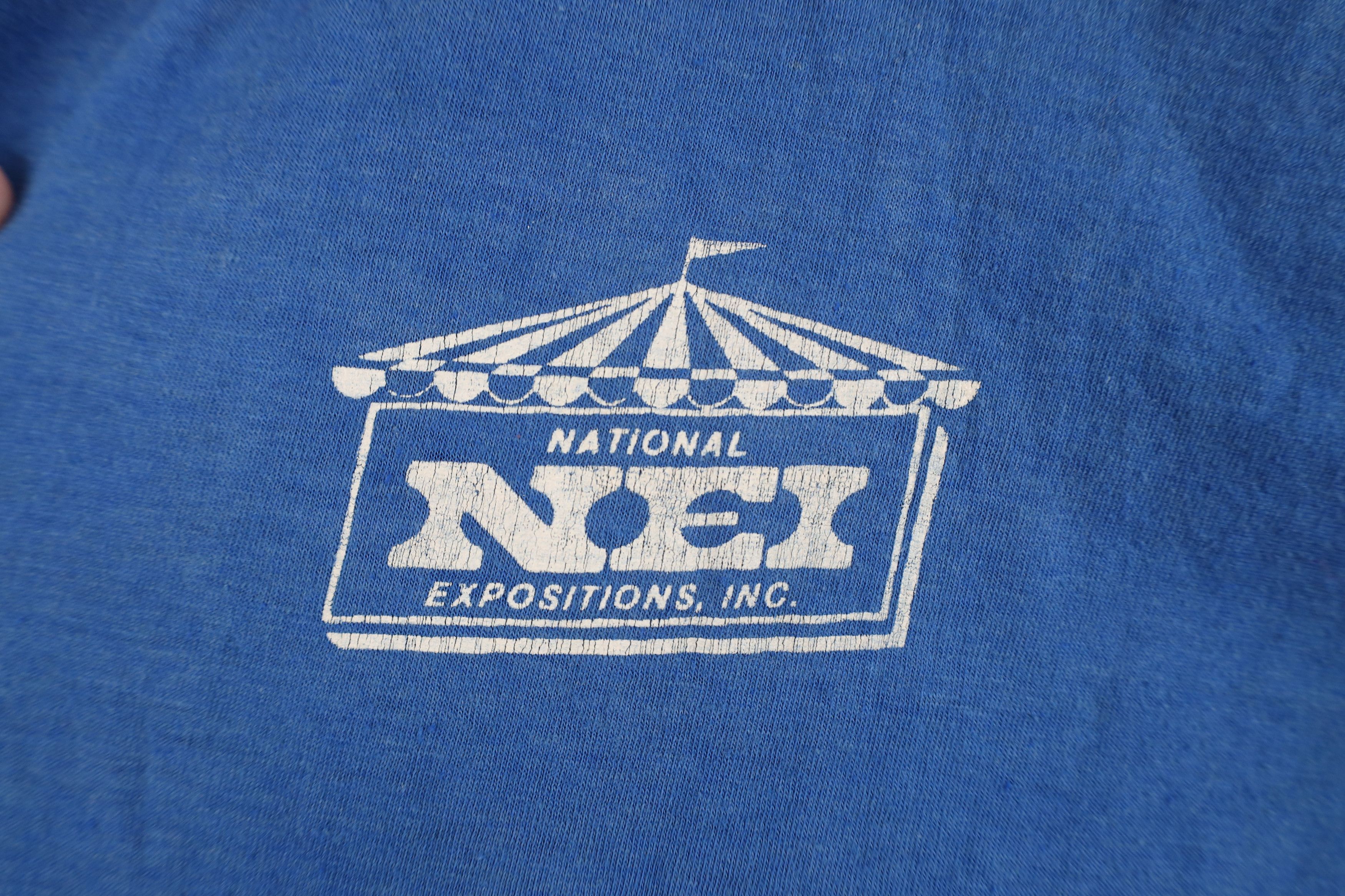 Vintage Vintage 80s Expositions Inc NEI Short Sleeve T-Shirt USA Size US L / EU 52-54 / 3 - 4 Thumbnail