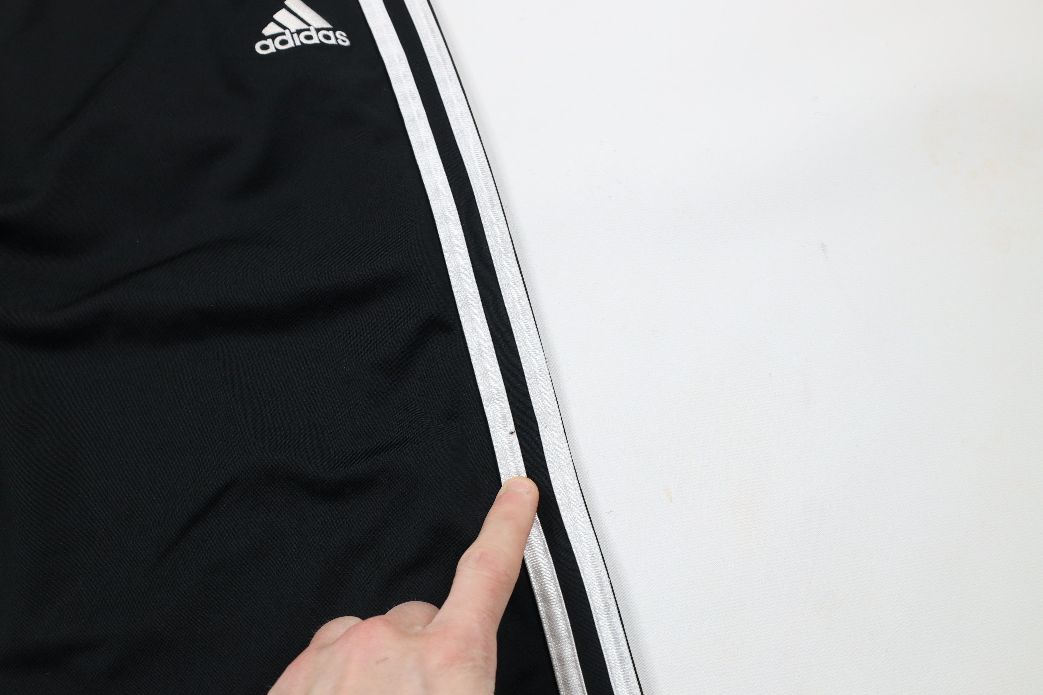Adidas × Vintage Vintage Adidas Striped Cuffed Sweatpants Joggers Pants Black Size US 32 / EU 48 - 5 Thumbnail