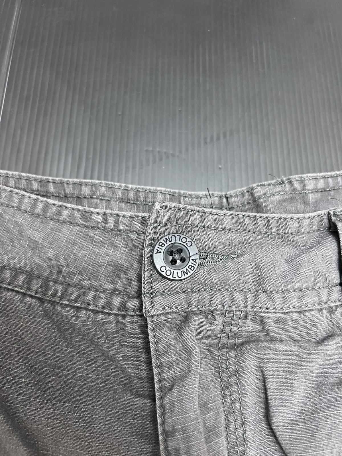 Columbia Vintage Columbia Cargo Short Pant Size US 28 / EU 44 - 3 Thumbnail