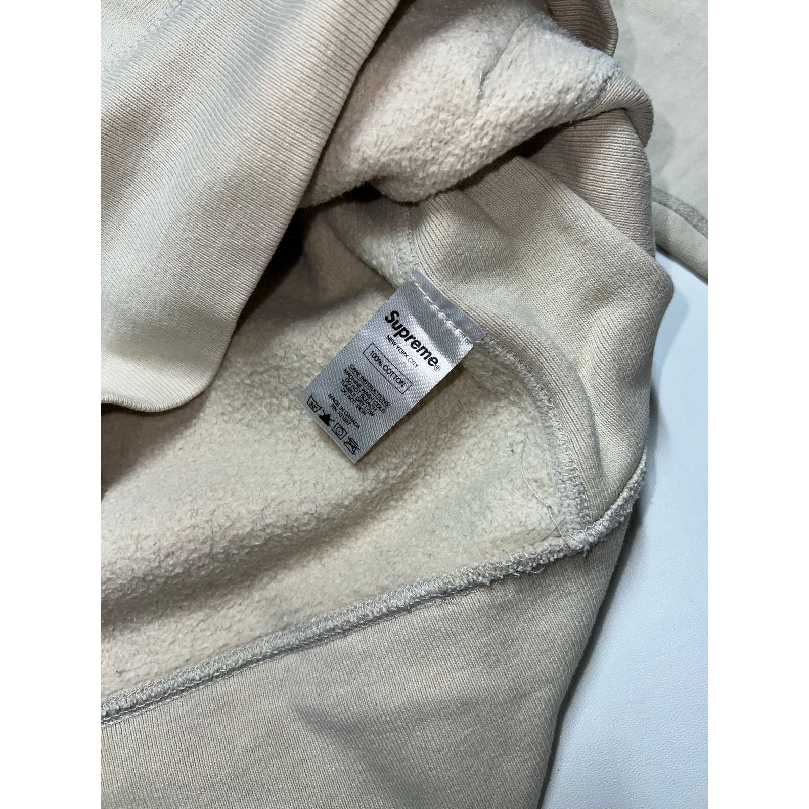 Supreme Supreme FW16 Veni Vidi Vici Embroidered Crest Hoodie Size US S / EU 44-46 / 1 - 4 Thumbnail