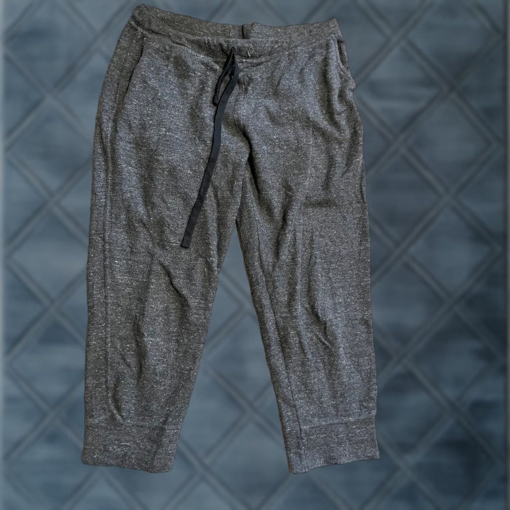 Nike Nike Womens Therma Fleece Jogger Pants XL Gray Polyester Tapered Pockets Activewear DA1459-032 Mens? Size 40" / US 18 - 1 Thumbnail