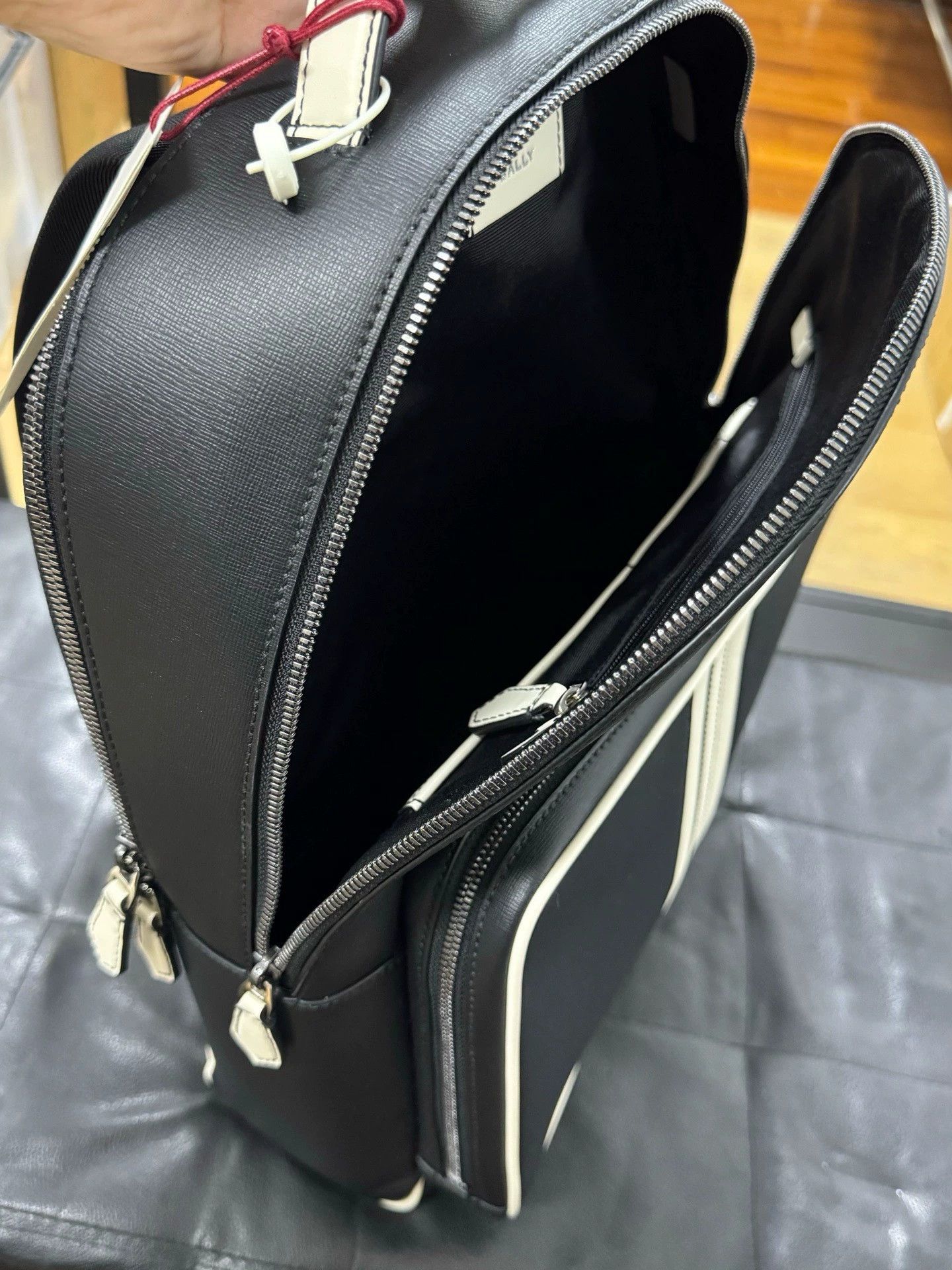 Bally Bally Black Leather Backpack with Color Accent Size ONE SIZE - 6 Thumbnail