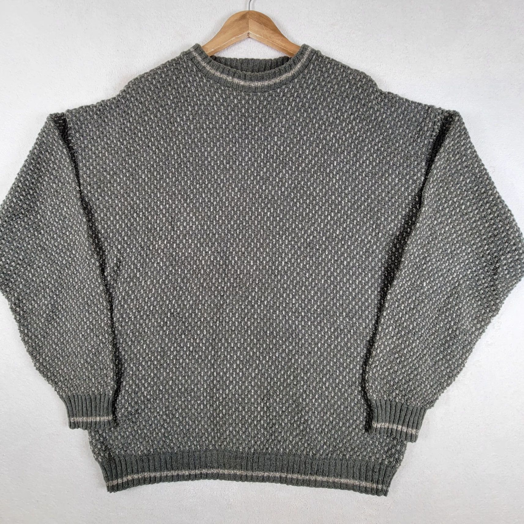 Vintage VINTAGE Woolrich Men's Large Tall Crew Neck Sweater - Gray USA Made Pullover Knit Shirt Size US L / EU 52-54 / 3 - 2 Thumbnail