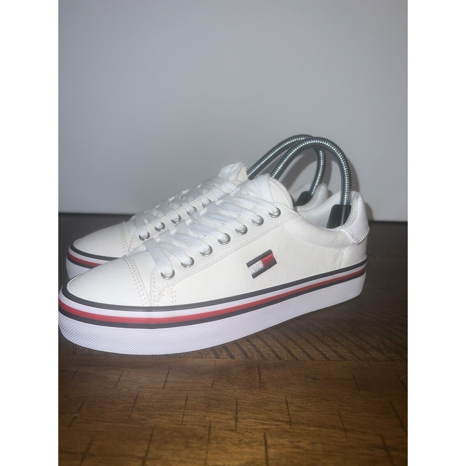 Tommy Hilfiger Tommy Hilfiger Women's Sneakers Size 6 White Shoes Lace up Size US 6 / IT 36 - 2 Thumbnail