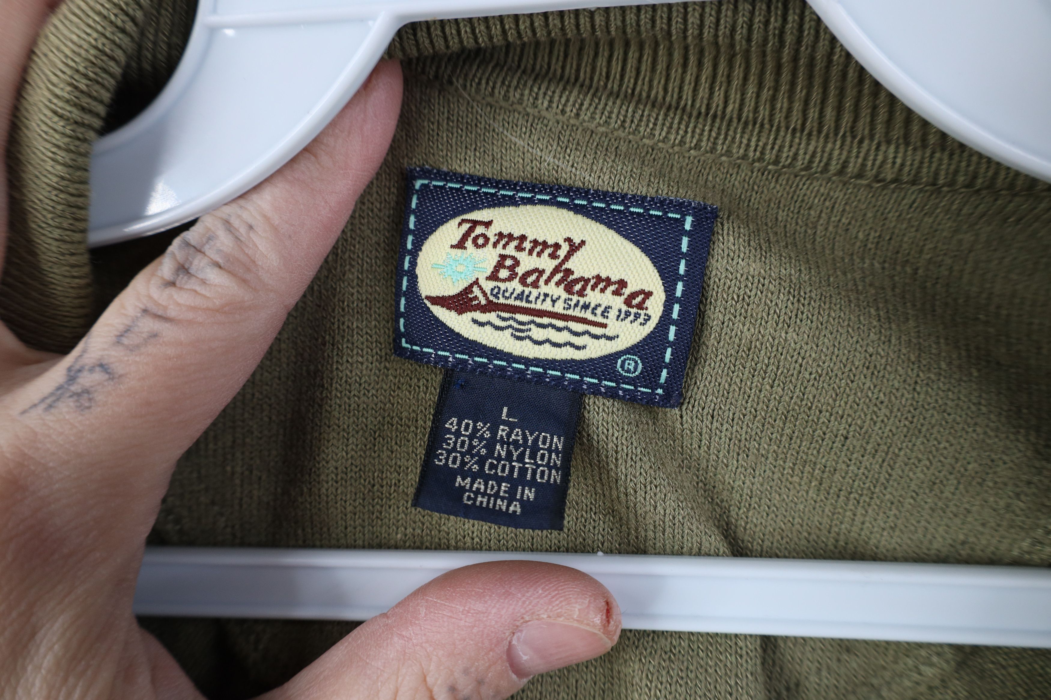 Tommy Bahama Vintage Tommy Bahama Blend Knit Looped Collar Button Shirt Size US L / EU 52-54 / 3 - 9 Thumbnail