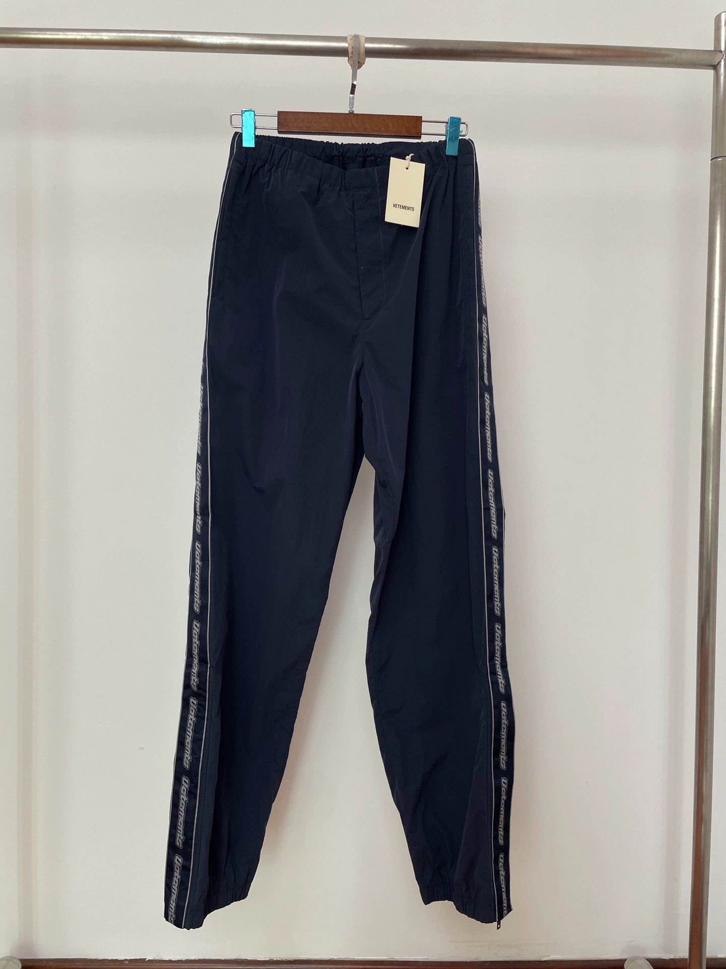 Vetements Vetements Casual Sports Pants S - dmc Size US 26 / EU 42 - 1 Thumbnail