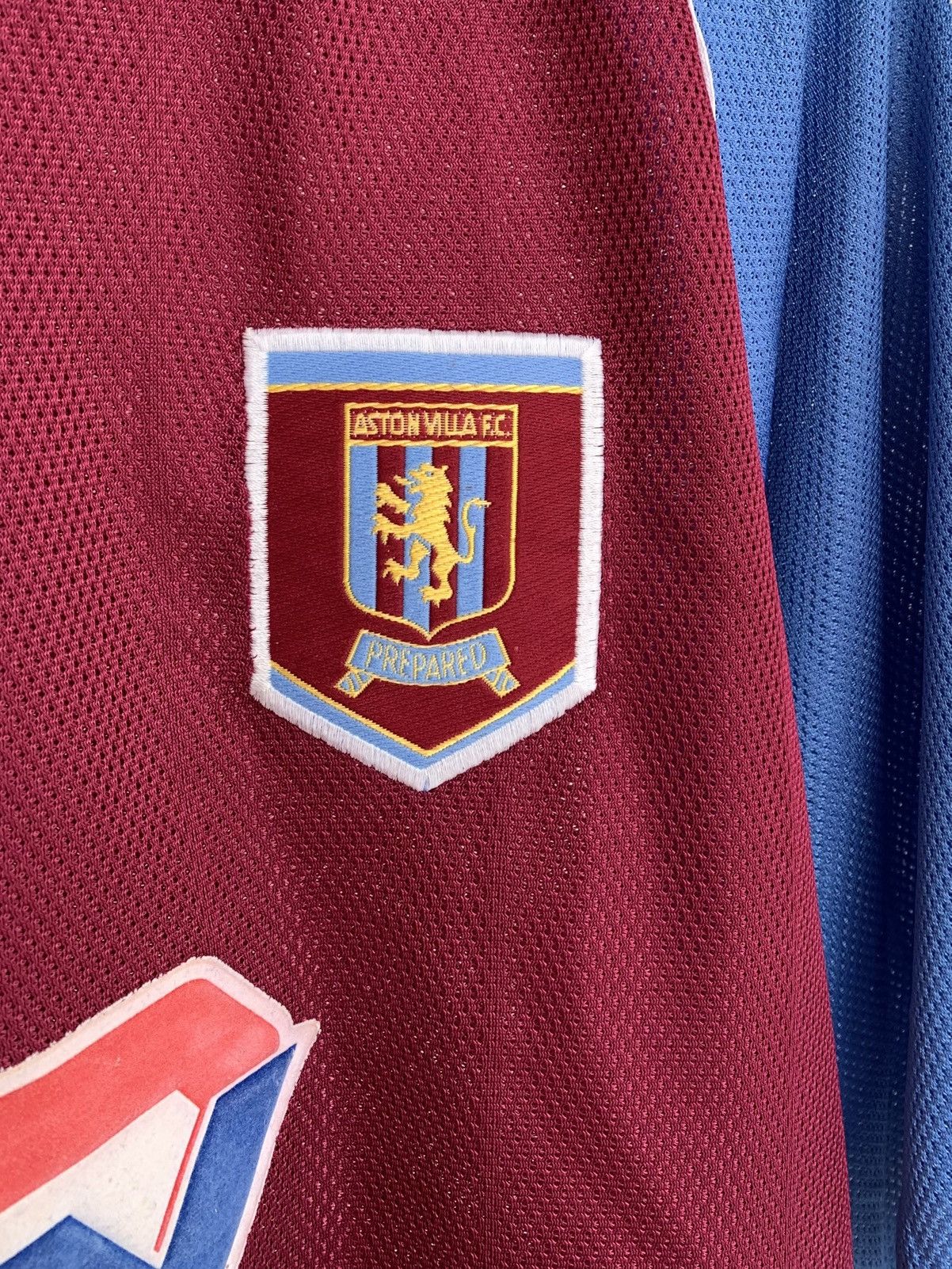 Reebok Reebok ASTON VILLA 1998 Vintage Home Shirt Size 42-44 L-XL Size US L / EU 52-54 / 3 - 4 Thumbnail