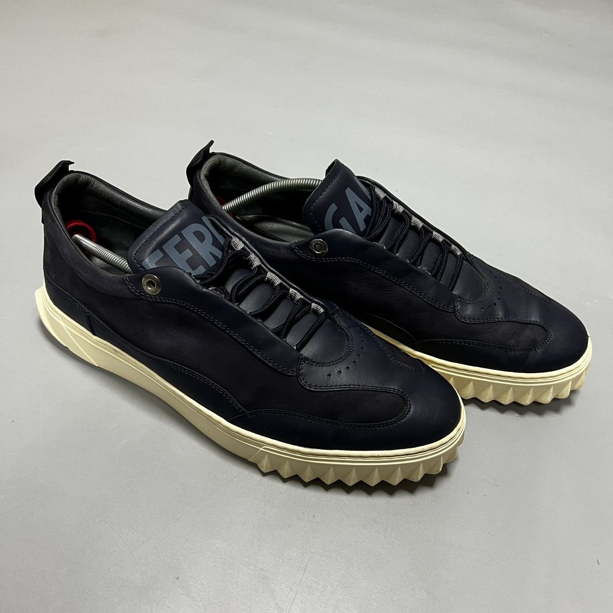 Salvatore Ferragamo Salvatore Ferragamo Navy Blue Leather Sneakers Men's Size US 9 / EU 42 - 2 Thumbnail