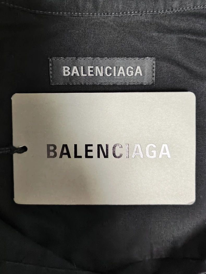 Balenciaga Balenciaga size 36 24ss rhinestone hot drill logo button sh Size US S / EU 44-46 / 1 - 4 Thumbnail