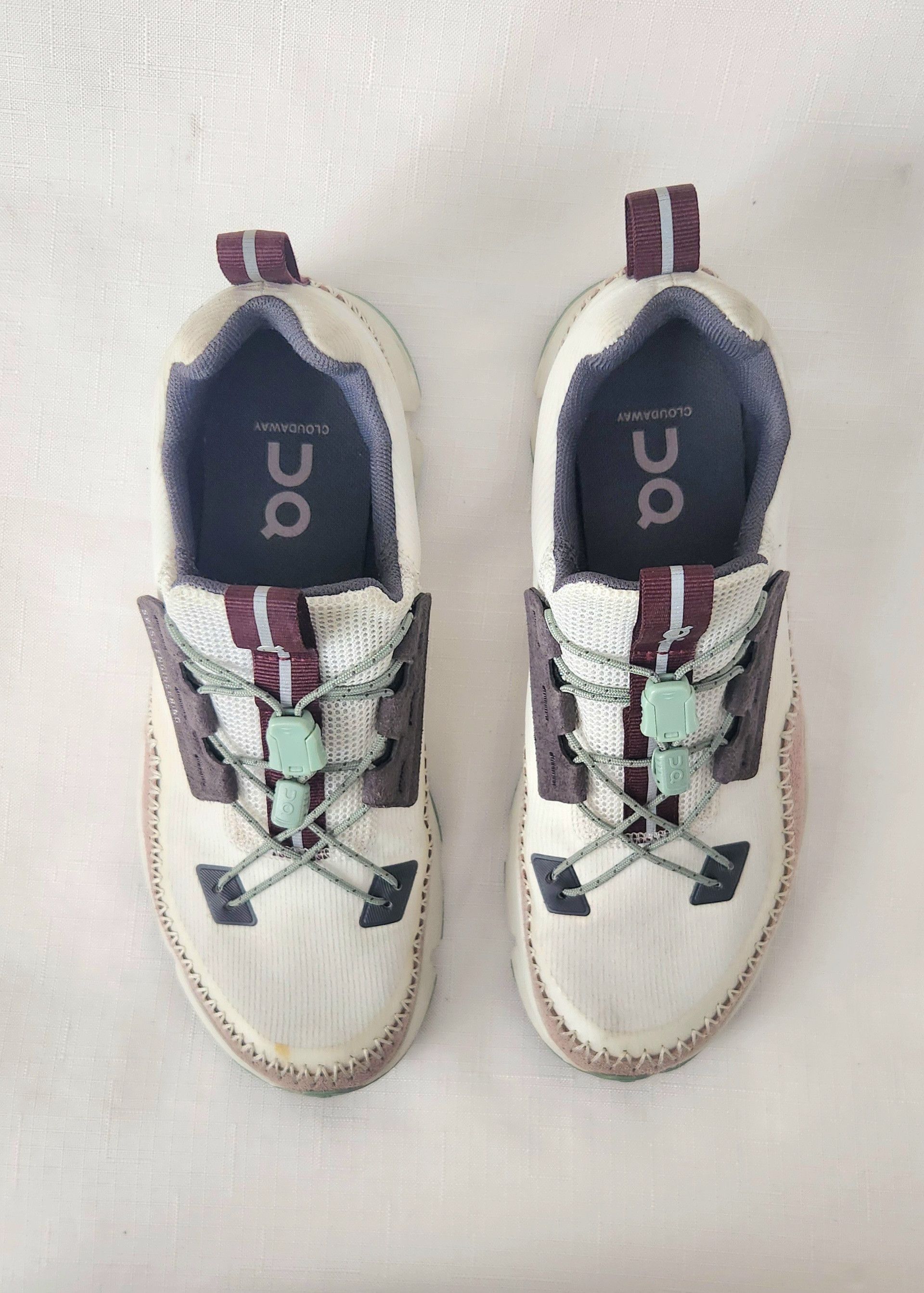 On On Cloud Cloudaway Ice Shoes Women's Size US 7 Hiking Size US 7 / IT 37 - 4 Thumbnail