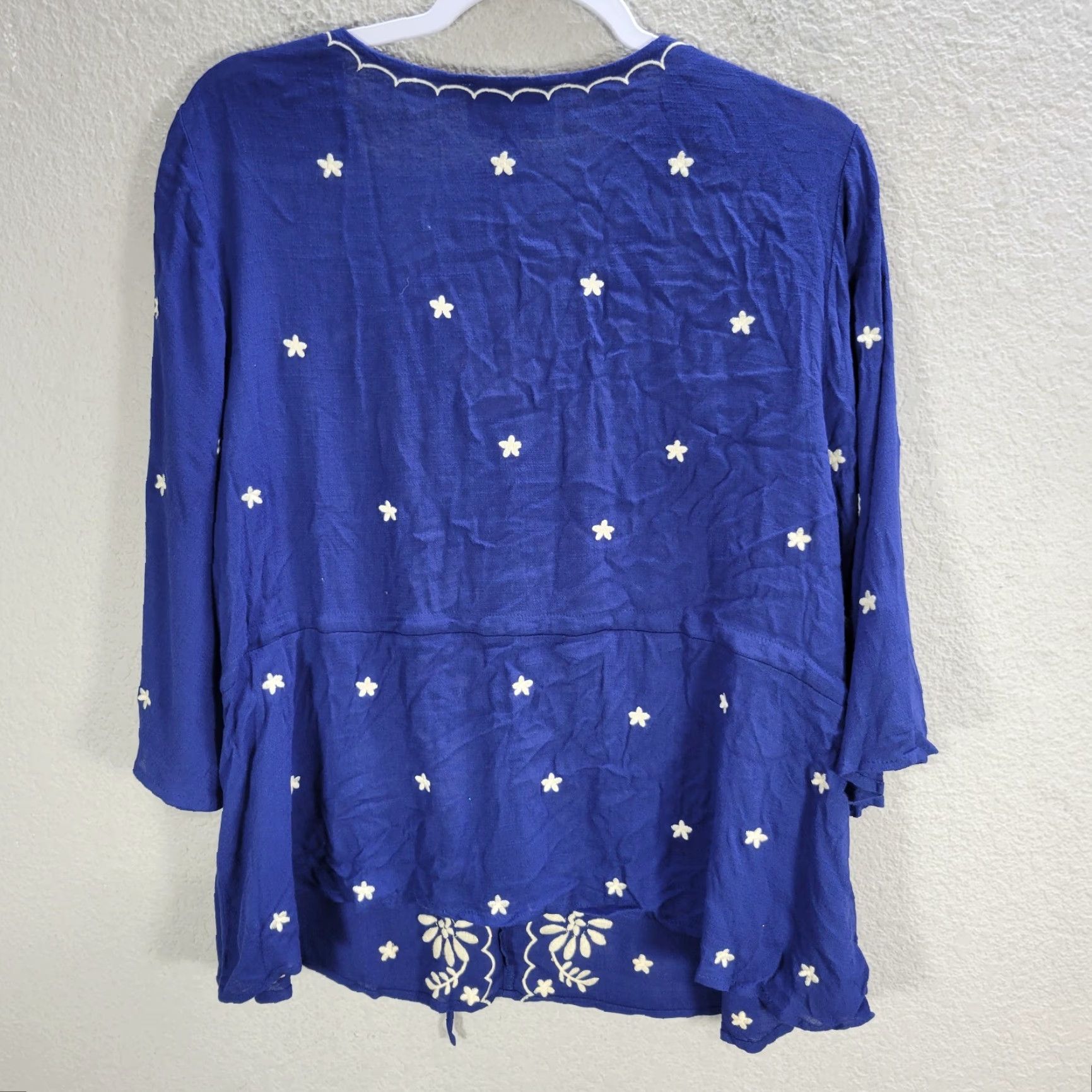 Vintage Skies are blue Blouse Blue Floral Embroidery 3/4 Sleeve V-Neck Drawstring Waist L Womens Shirt Size L / US 10 / IT 46 - 6 Thumbnail