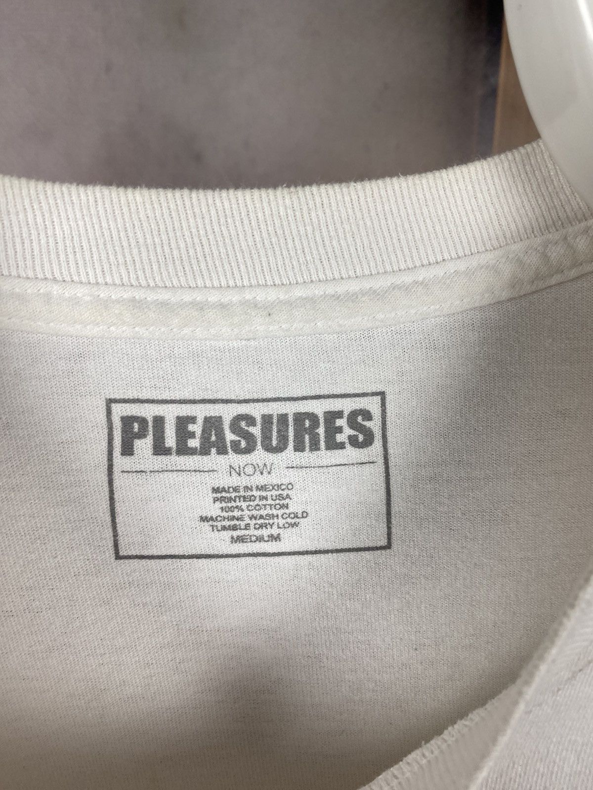 Pleasures 🫦T-Shirt Pleasures Satisfaction Boxy Logo Tee🫦 Size US M / EU 48-50 / 2 - 11 Thumbnail