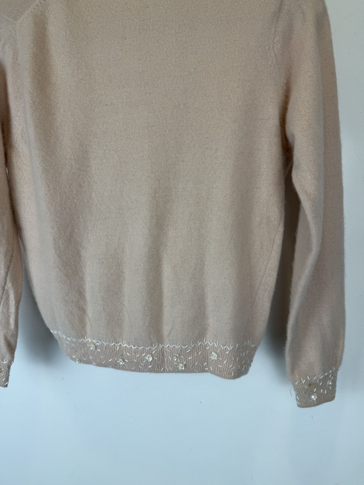 Vintage Vintage 1950s Lit Brothers Pink Beaded Wool Angora Cardigan Size S / US 4 / IT 40 - 12 Thumbnail