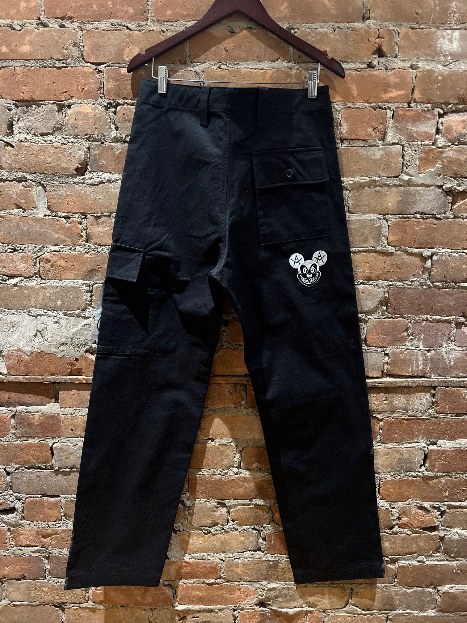 Local Authority Local Authority Los Angeles “Mad Mickey” Cargo Pants Size US 32 / EU 48 - 2 Thumbnail