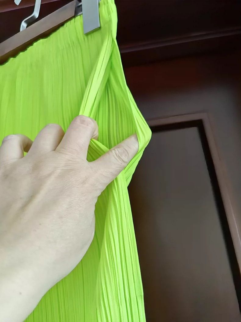 Issey Miyake Issey Miyake size:3 Light green pleated skirt Size 23" - 4 Thumbnail