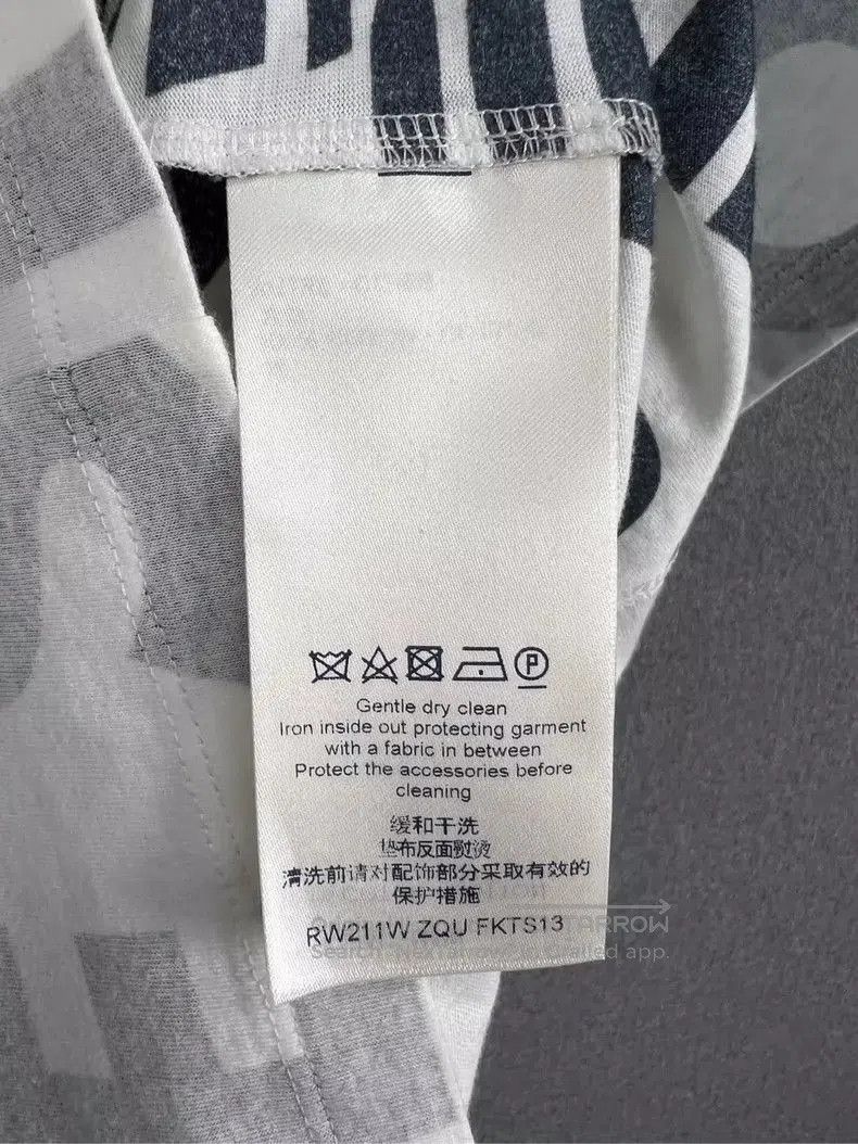 Louis Vuitton LOUIS VUITTON Monogram Short Sleeve Tee. Size US XXS / EU 40 - 4 Thumbnail