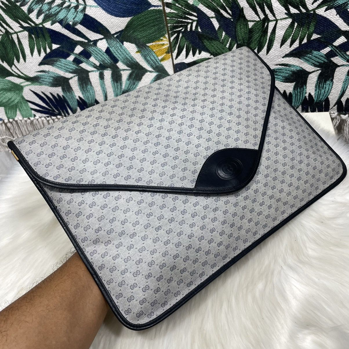 Gucci Authentic Vtg. GUCCI Large Portfolio Clutch Bag Size ONE SIZE - 2 Thumbnail