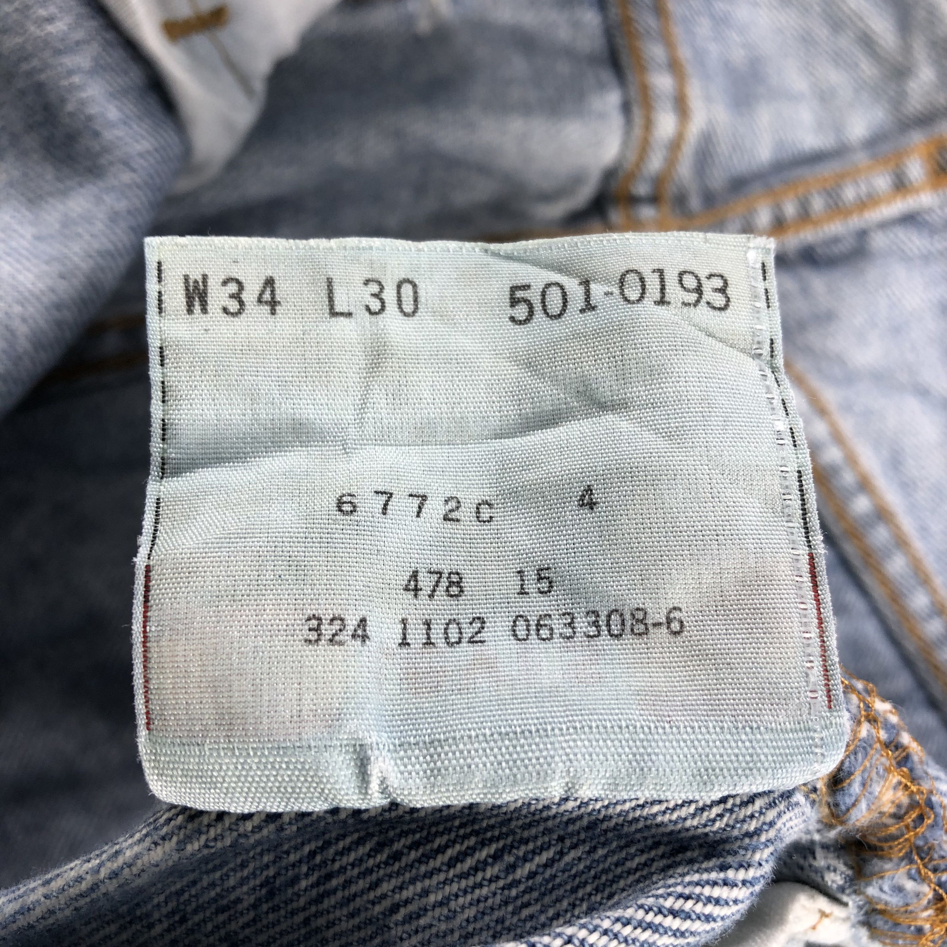 Levi's Vintage Levis 501 Jeans Distressed Denim KJ1067 Size US 34 / EU 50 - 16 Thumbnail