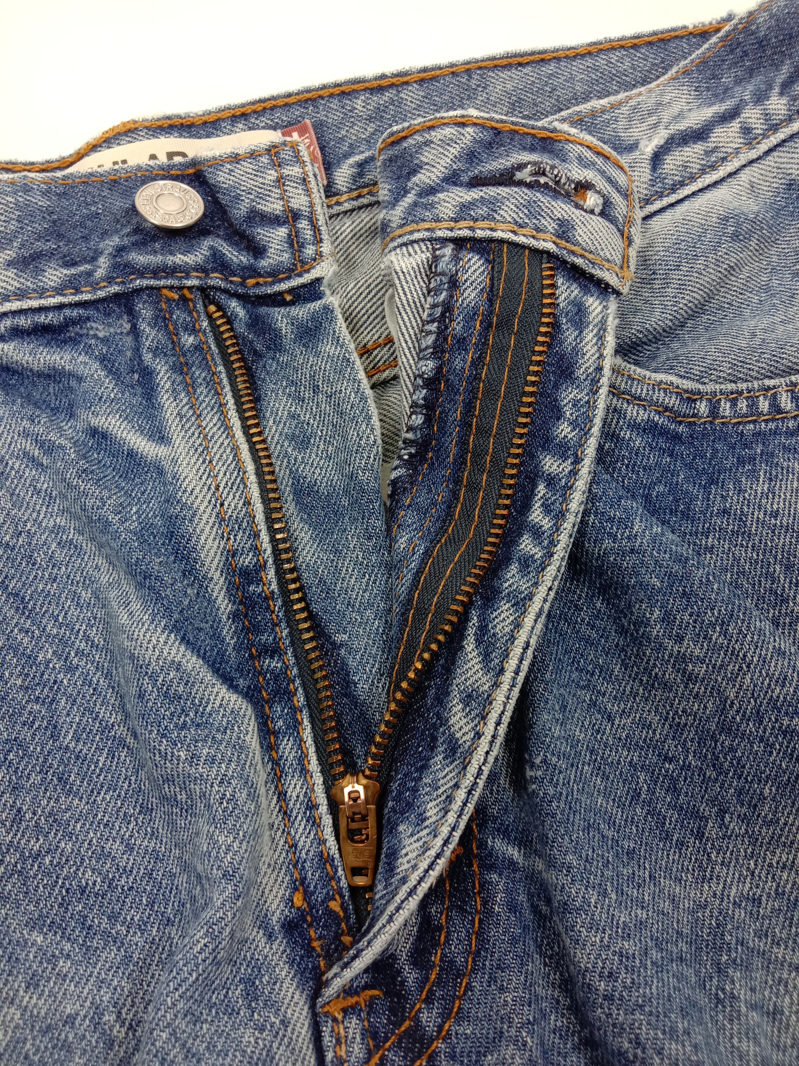 Levi's Vintage Levi’s 505 Ripped Jeans Distressed Denim Size US 33 - 9 Thumbnail