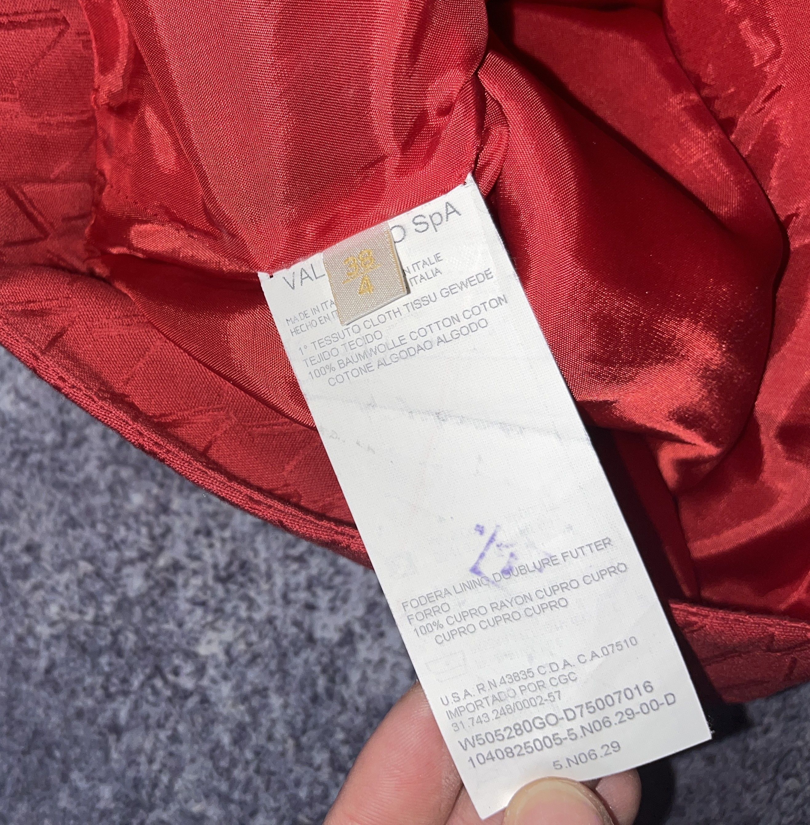 Valentino Vintage Beautiful Monogram Valentino Red Mini skirt Size 26" / US 2 / IT 38 - 10 Thumbnail