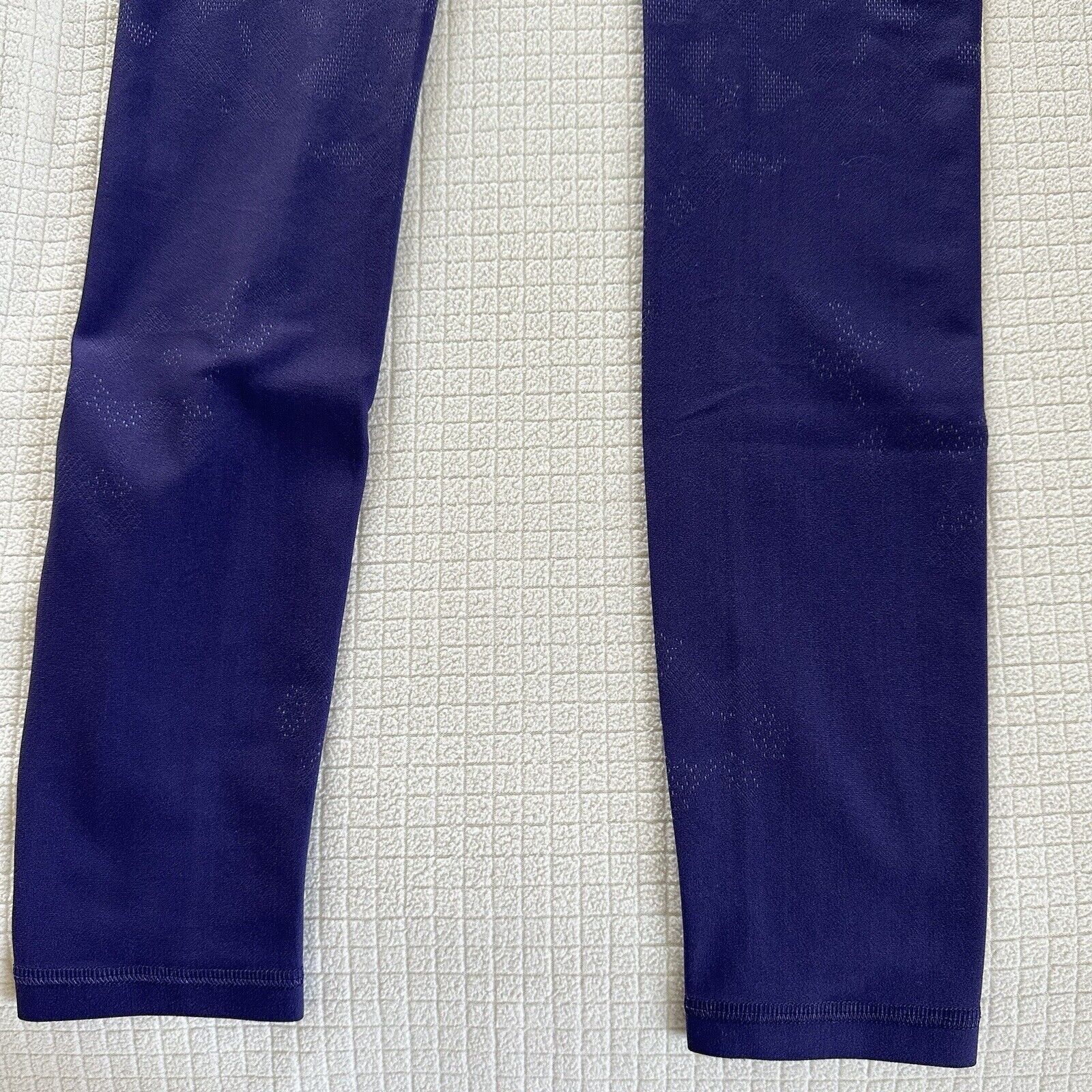 Lululemon Lululemon Hi Rise Tight 28" Camo Midnight Orchid Purple US6 Size 28" / US 6 / IT 42 - 10 Thumbnail