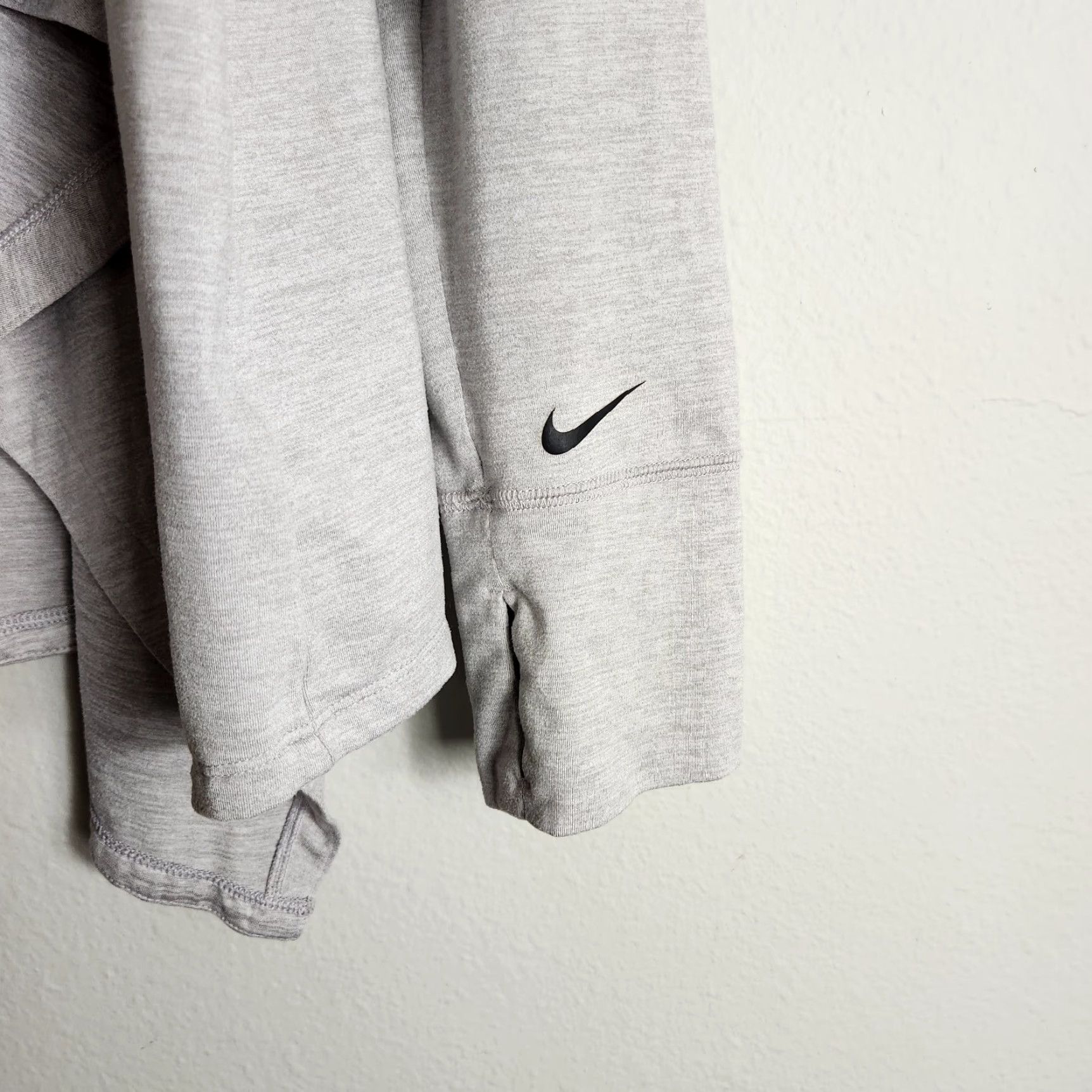 Nike Nike Womens Long Sleeve Open Yoga Top Atmosphere Grey CD3210-059 Size L Nike Dri-Fit Cardigan Casual Open Yoga Top Womens L Grey Size L / US 10 / IT 46 - 4 Thumbnail