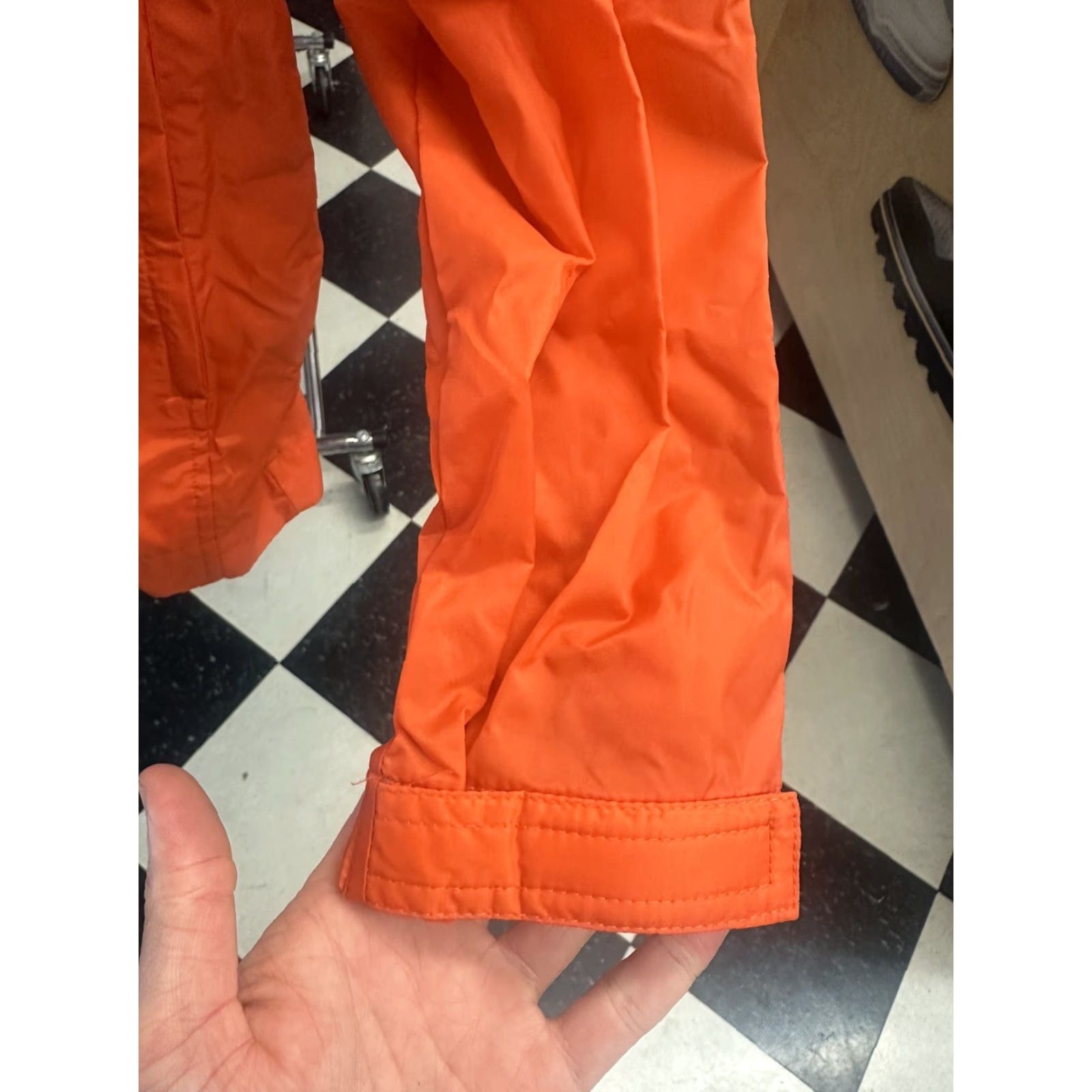Nike VINTAGE Nike Windbreaker Jacket Mens L Orange 00s Y2K Silver Tag Full Zip Pockets Nike Swoosh Size US L / EU 52-54 / 3 - 7 Thumbnail