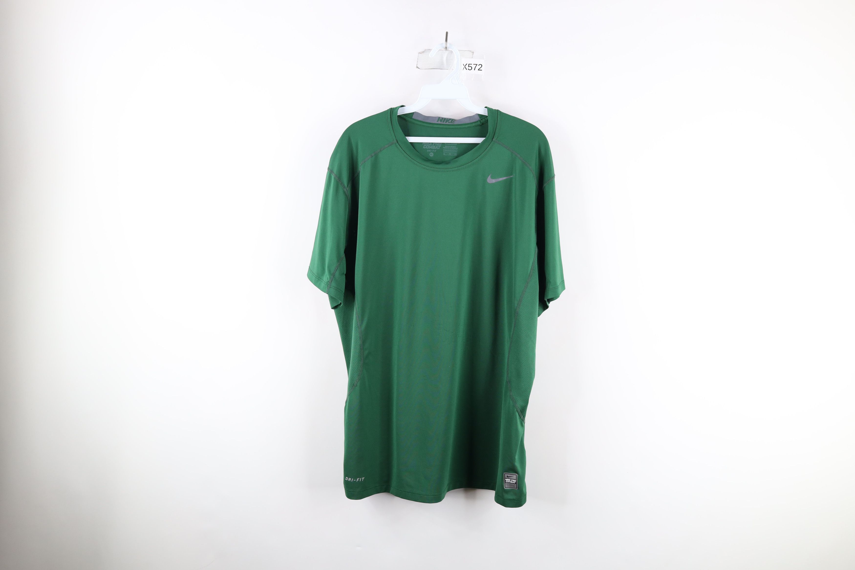 Vintage Nike Pro Combat Fitted Training Short Sleeve T-Shirt Green Size US XL / EU 56 / 4 - 1 Thumbnail
