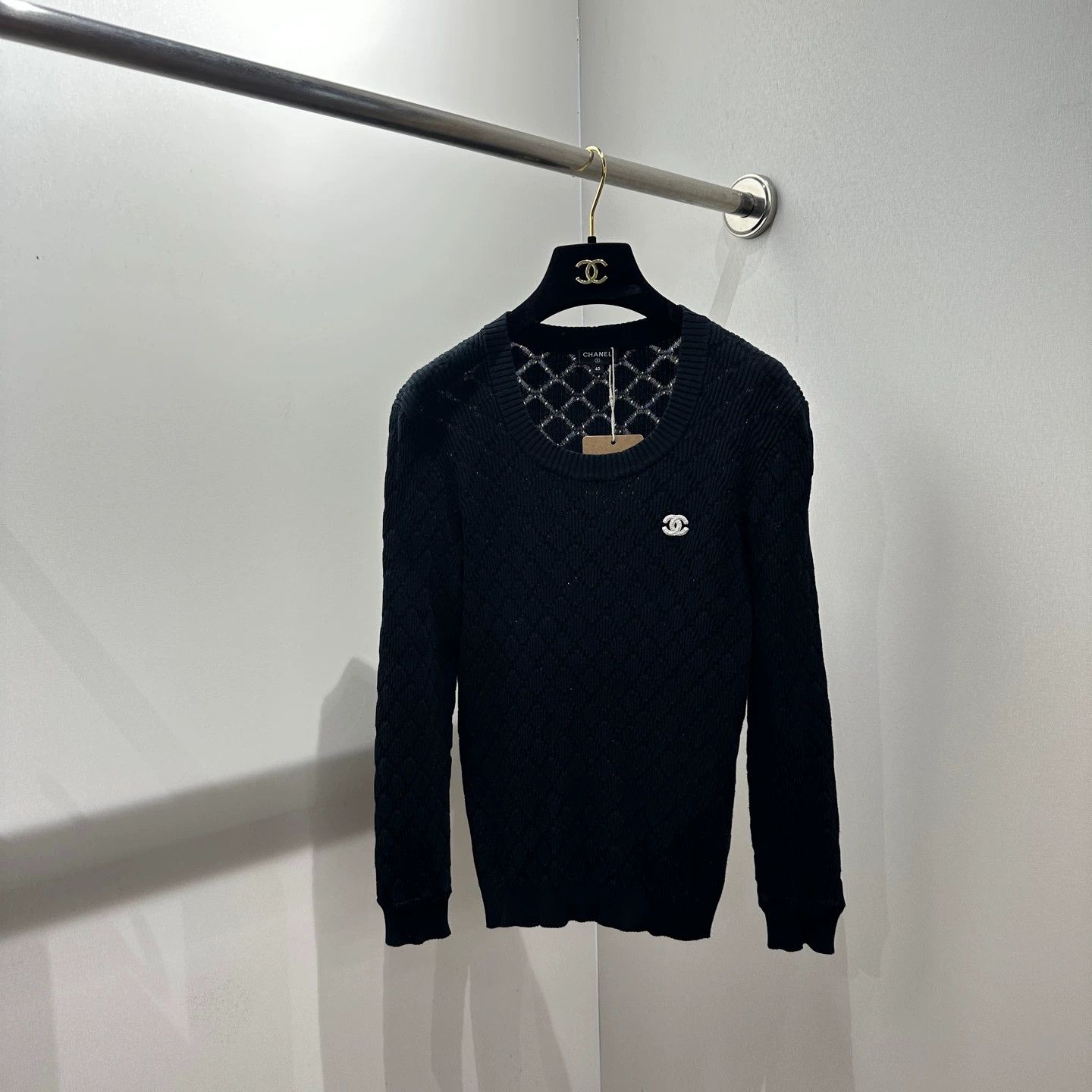 Chanel Chanel apr461 Quilted Logo Knit LS 40 Cotton Size M / US 6-8 / IT 42-44 - 1 Thumbnail
