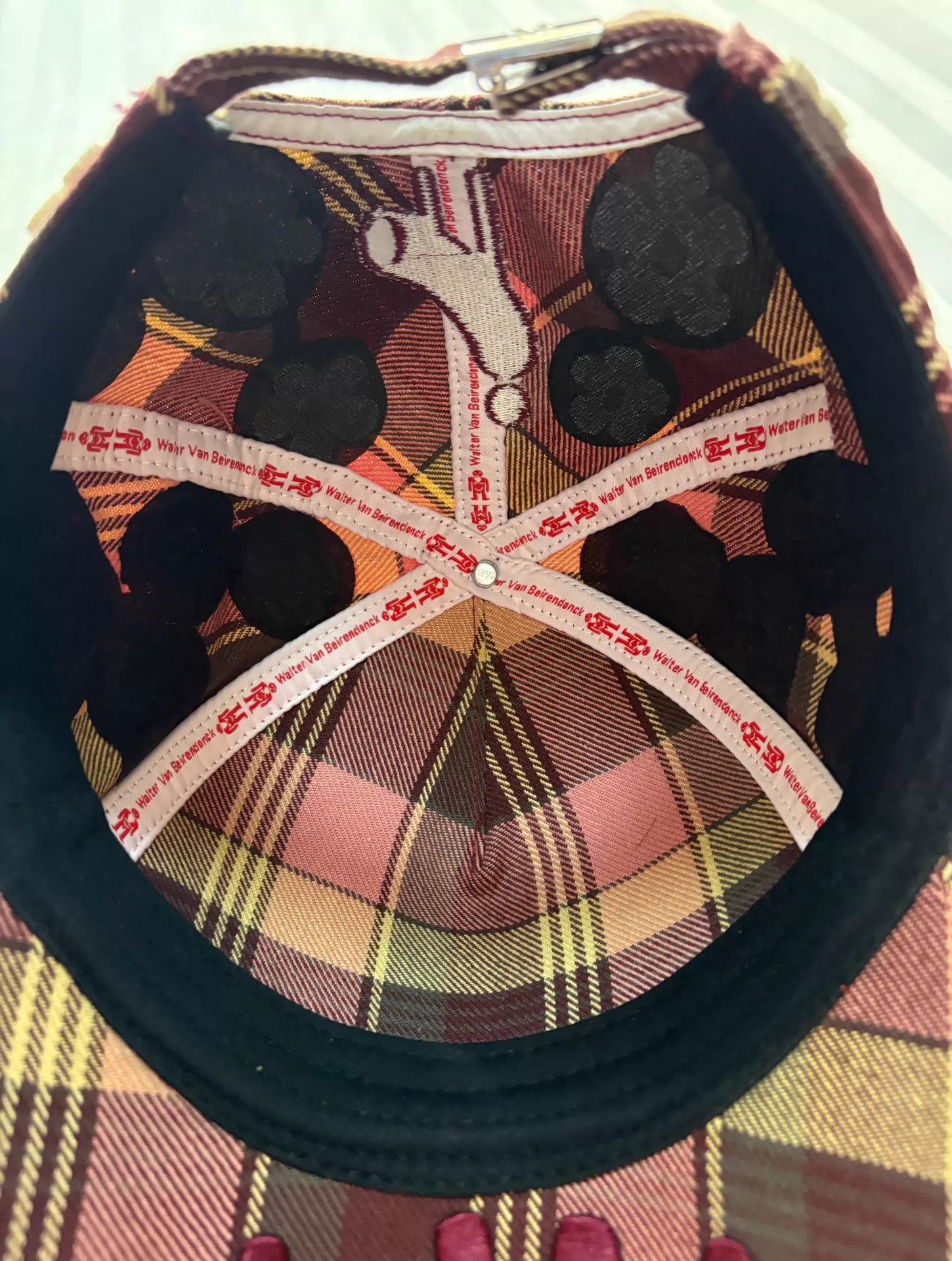 Walter Van Beirendonck WVB 24fw pink flocked floral hat abstr back Size ONE SIZE - 6 Thumbnail