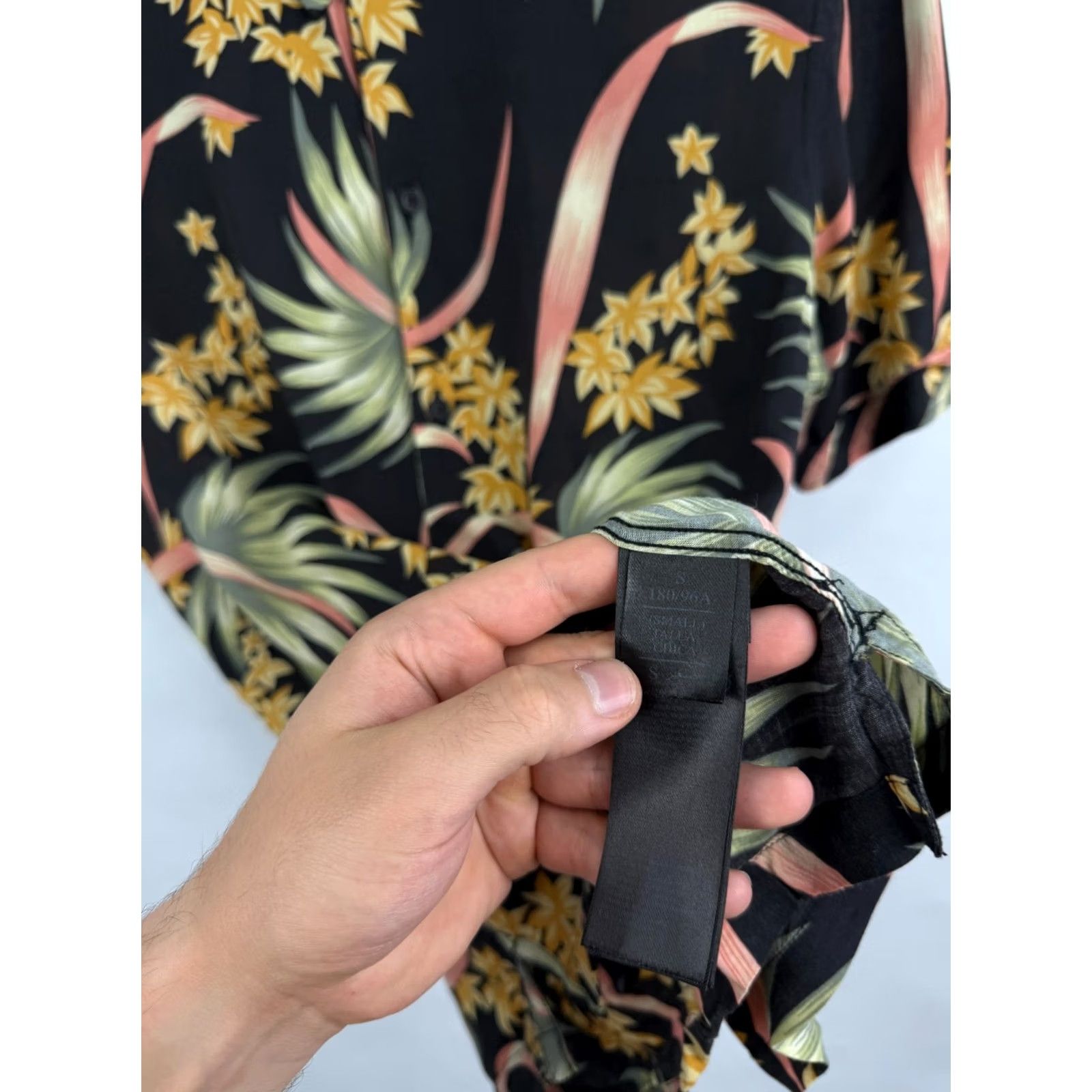 Allsaints Y2K AllSaints Floral Hawaiian Shirt Multicolor Multicolor Floral Short Sleeve Button-Up Men S Hawaiʻi Theme 90s Mens XS/S Size US S / EU 44-46 / 1 - 5 Thumbnail