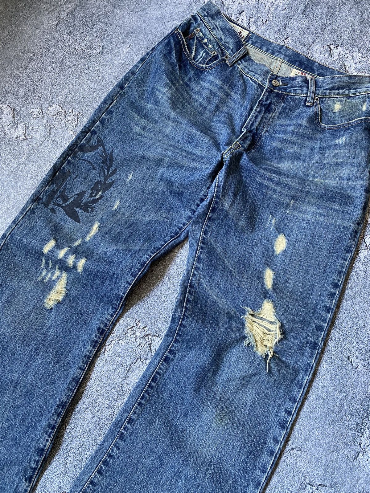 20471120 × Abercrombie & Fitch × Hysteric Glamour Abercrombie fitch distressed boot cut logo ripped jeans wide Size US 32 / EU 48 - 2 Thumbnail