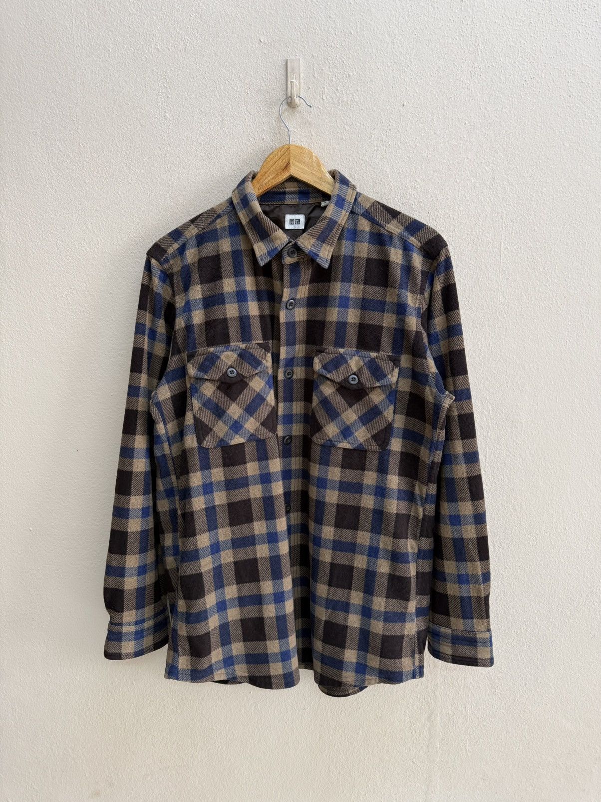 Uniqlo UNIQLO CHEKERED FLANNEL BUTTON UP SHIRT Size US L / EU 52-54 / 3 - 14 Thumbnail