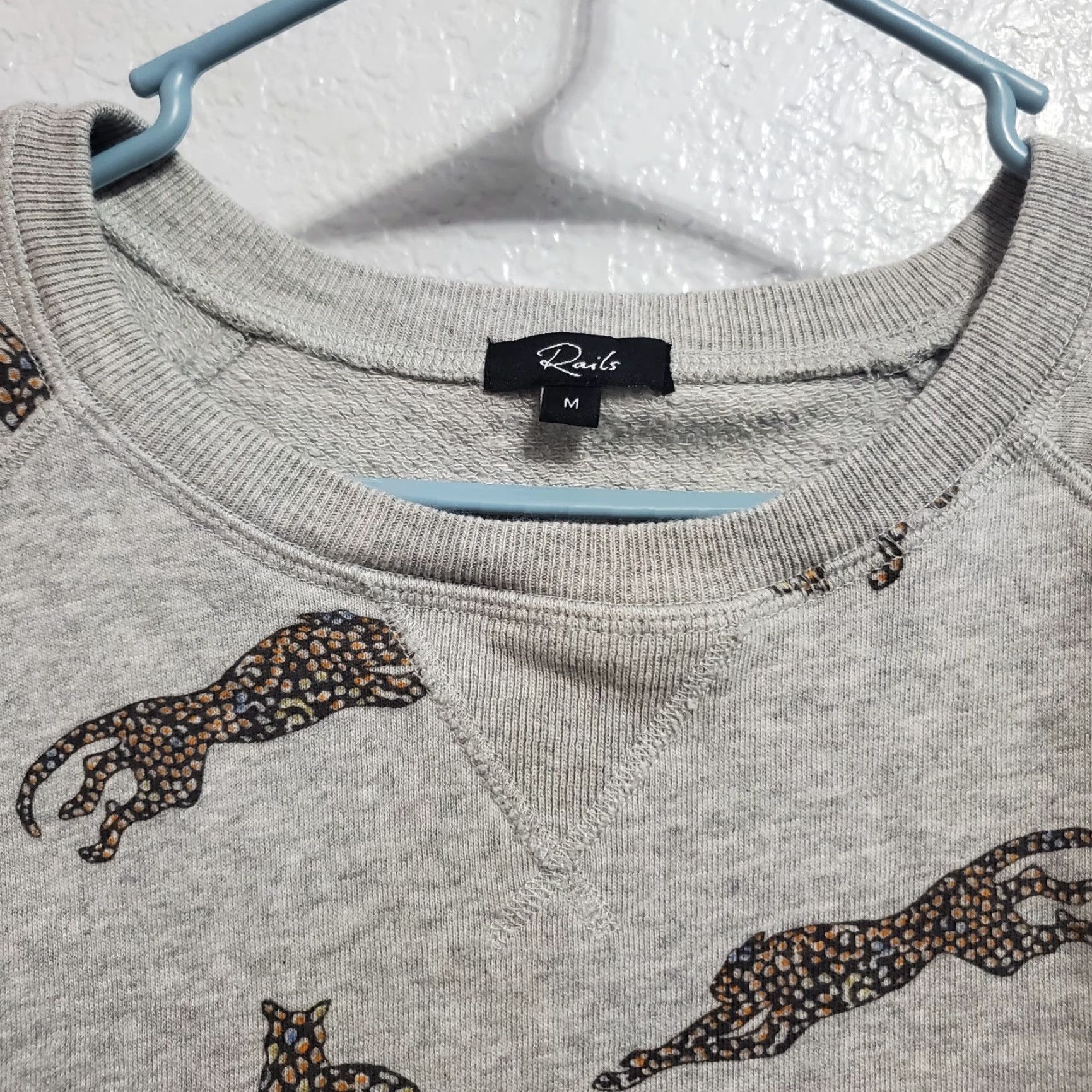 Rails Rails Sweatshirt Women M Gray Jaguar Print Crew Neck Casual Pullover Animal Print Size M / US 6-8 / IT 42-44 - 4 Thumbnail