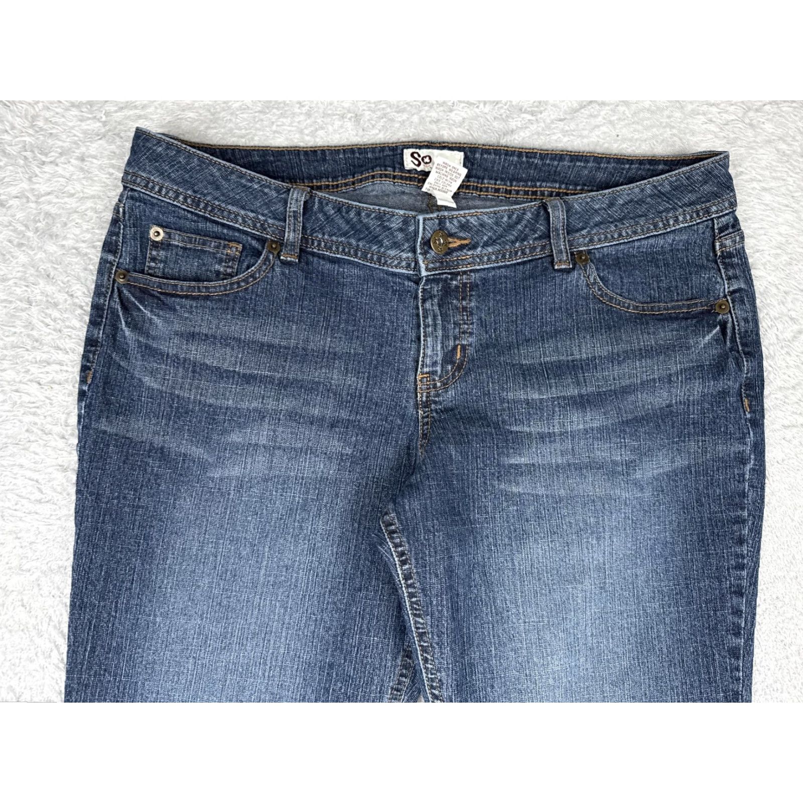 Vintage SO Juniors Bootcut Jeans 15S Blue Medium Wash Mid Rise Embroidered 34x32 Womens Denim Size 36" / US 14 / IT 50 - 4 Thumbnail