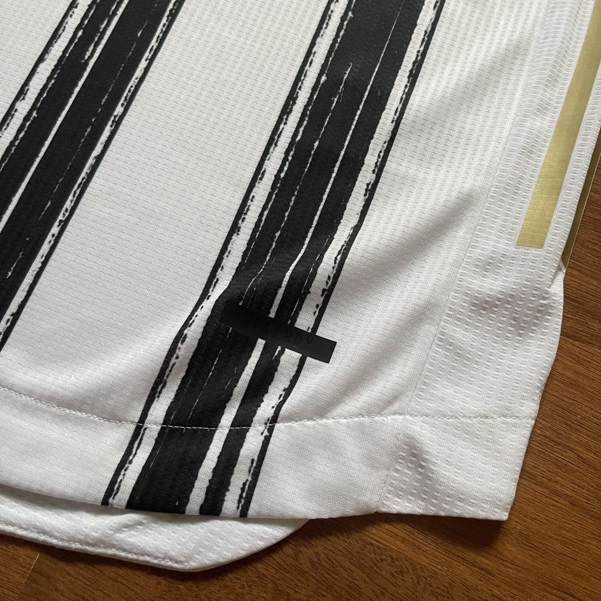 Adidas JUVENTUS ADIDAS 2020/2021 FOOTBALL HOME JERSEY #22 CHIESA Size US L / EU 52-54 / 3 - 10 Thumbnail