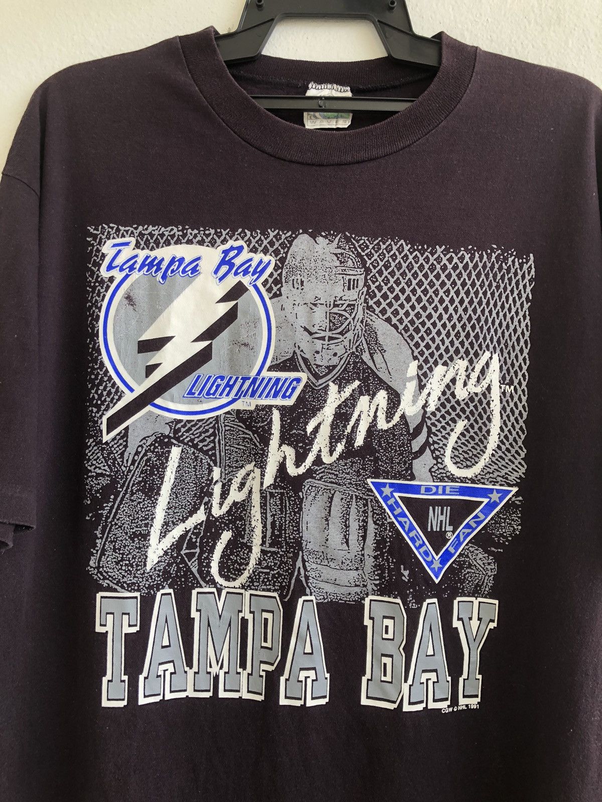 Vintage Vintage 90s TAMPA BAY Lightning NHL Tee Size US XL / EU 56 / 4 - 2 Thumbnail