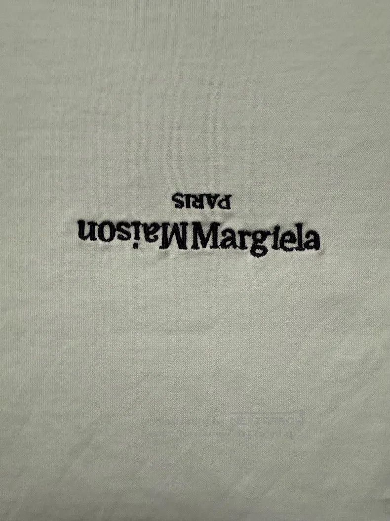 Maison Margiela Maison Margiela Inverted letter logo short-sleeved T-shirt Size US M / EU 48-50 / 2 - 2 Thumbnail