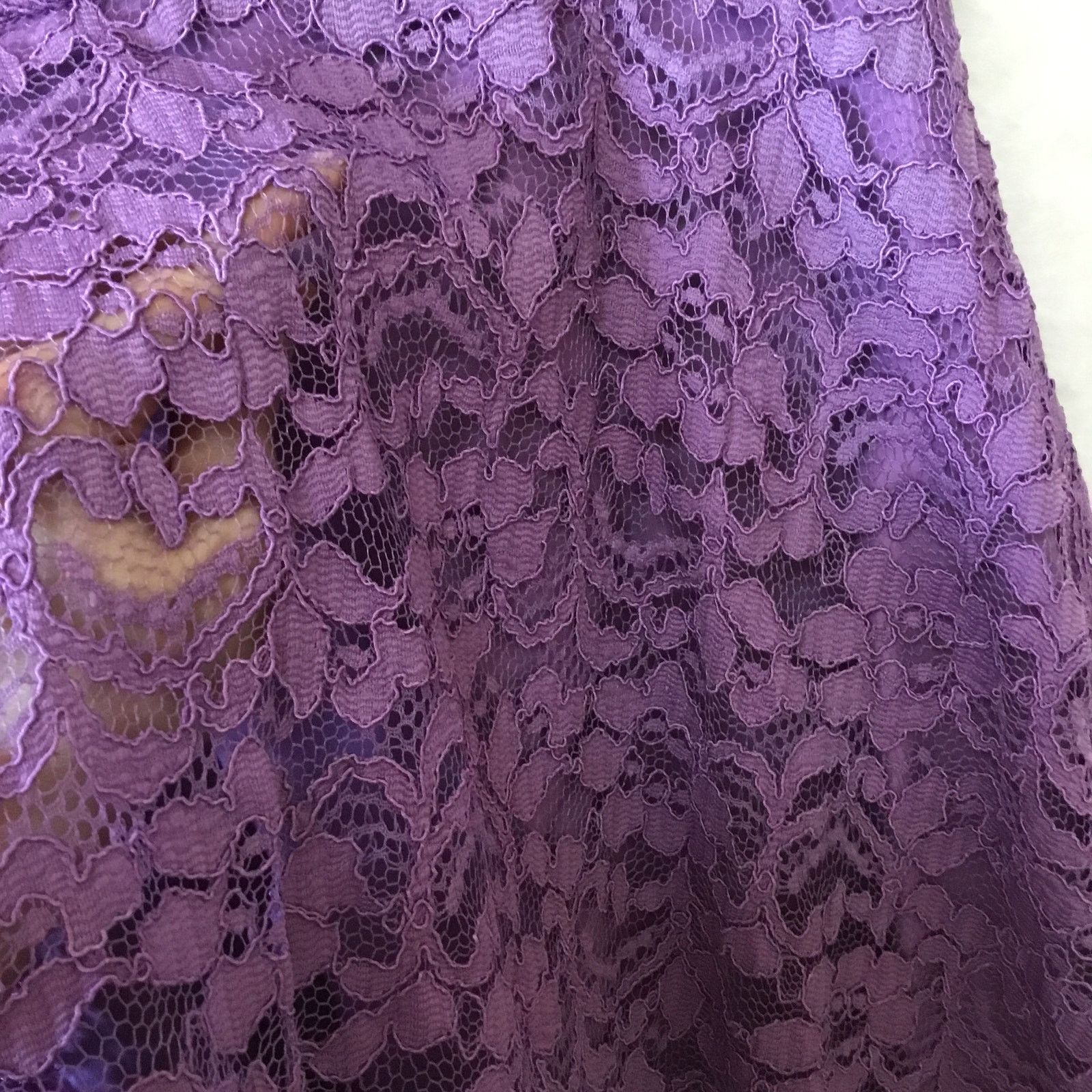 Other David's Bridal Dark Purple Strapless Lace Dress Size XS / US 0-2 / IT 36-38 - 7 Thumbnail