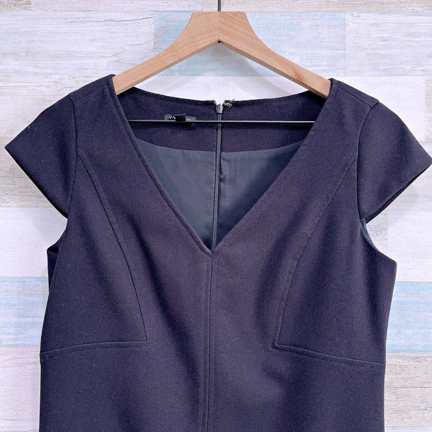 Other Talbots Career Sheath Dress Black V Neck Cap Sleeve Lined 6 Size M / US 6-8 / IT 42-44 - 2 Thumbnail