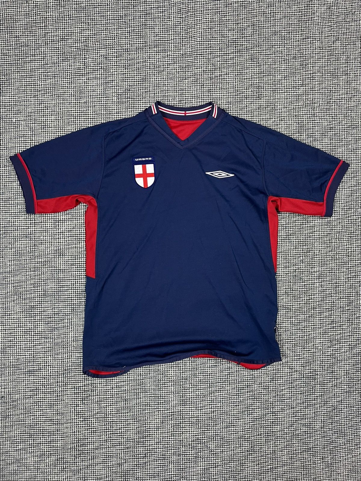Umbro 2004 reversible umbro England national team soccer jersey Size US L / EU 52-54 / 3 - 1 Thumbnail