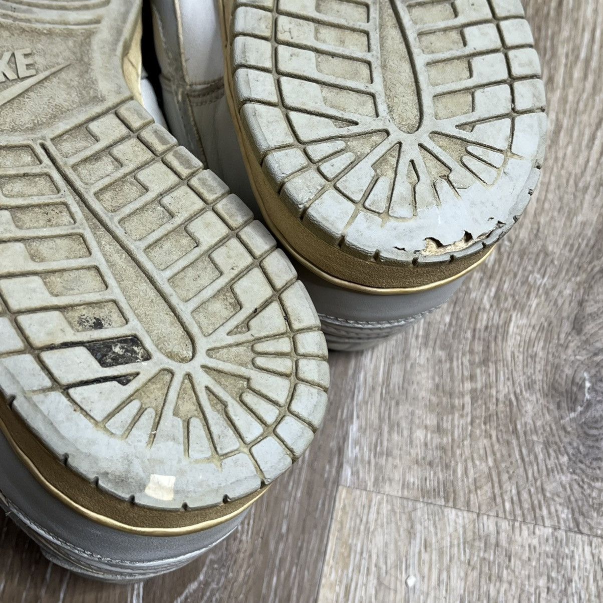 Nike 1999 zen grey nike dunk low Size US 9 / EU 42 - 8 Thumbnail