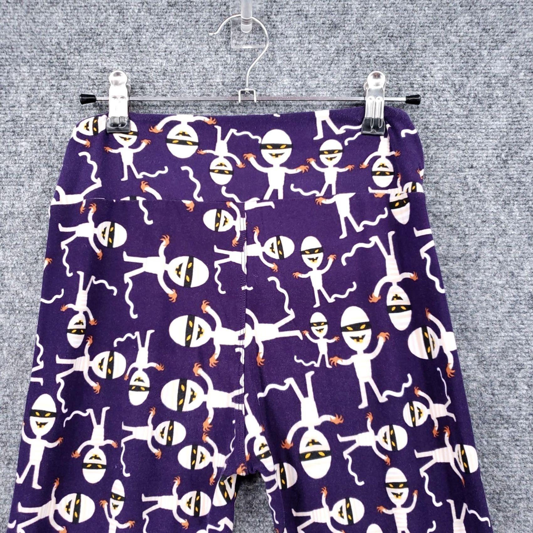 Vintage LuLaRoe Leggings Womens One Size Purple Halloween Mummy Print Stretch Pull On Size 42" / US 20 - 6 Thumbnail