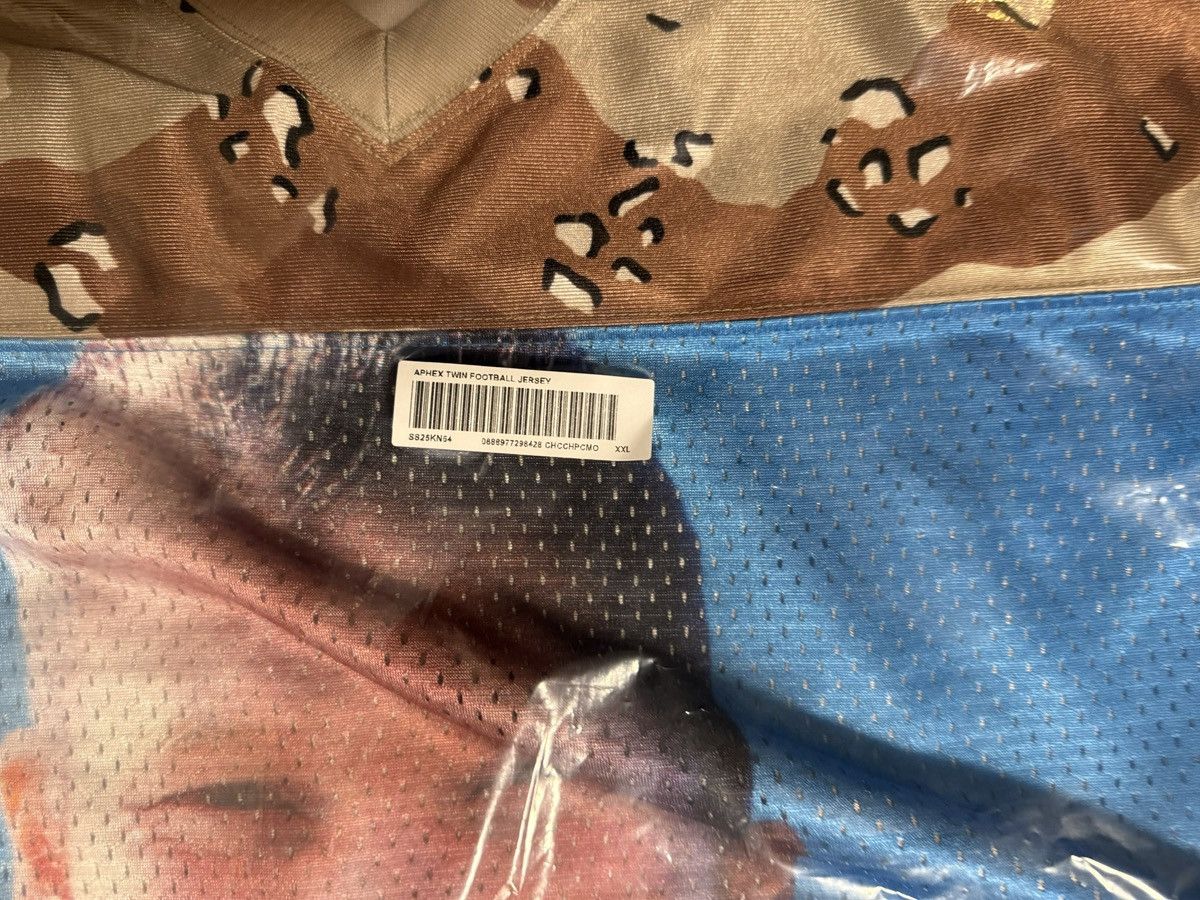 Supreme Supreme Aphex Twin Football Jersey Chocolate Chip Camo XXL Size US XXL / EU 58 / 5 - 5 Thumbnail