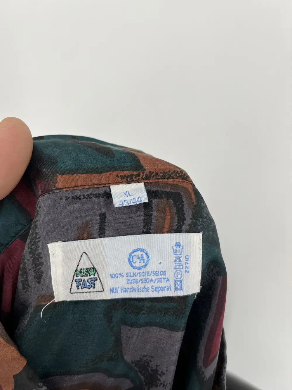 Vintage Vintage 100% silk Art Streetwear Hawaiian Travis Scott Size US XL / EU 56 / 4 - 6 Thumbnail