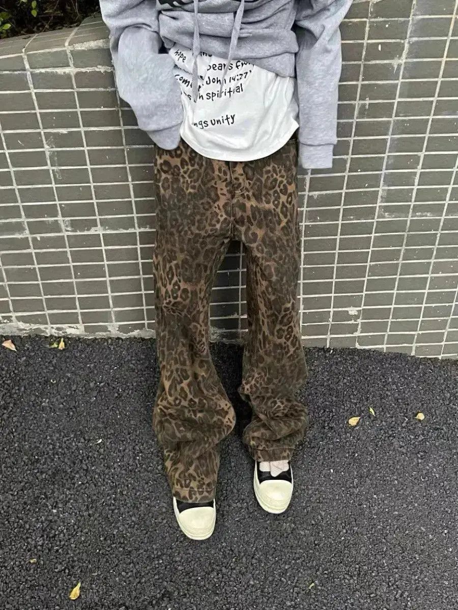 Japanese Brand Retro brown leopard print straight leg flared jeans Size US 32 / EU 48 - 4 Thumbnail
