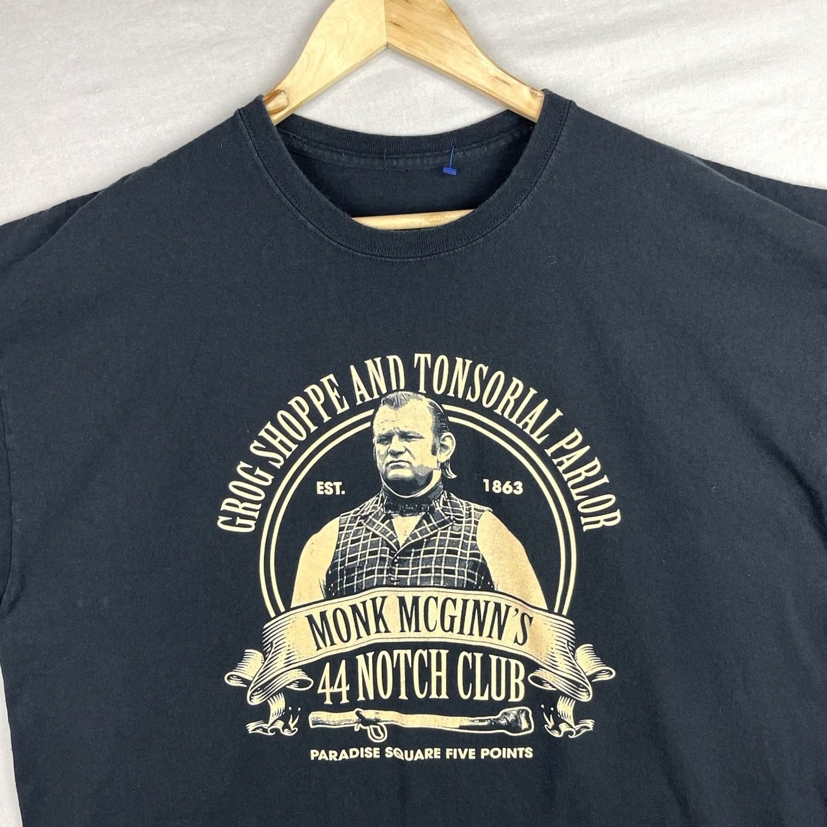 Vintage VINTAGE Gangs Of New York Shirt Mens 2XL Black Walter Monk McGinn 44 Notch Club Shirt Mens 2XL Black Graphic Print All Seasons Relaxed Fit Mens Size US XXL / EU 58 / 5 - 2 Thumbnail